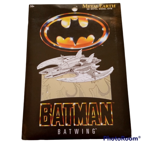 Metal Earth BATMAN BATWING 3D Metal Model Kit MMS373 Ages 14+ 2016 360 View - Picture 1 of 7